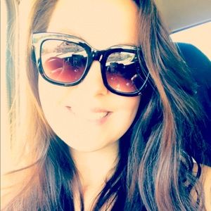 Meet your Posher, Shawna